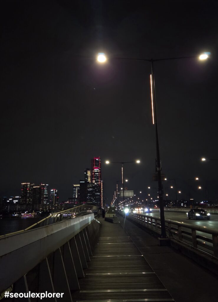 Yeouido Hangang Park, the best spot for Han River Picnic Delivery