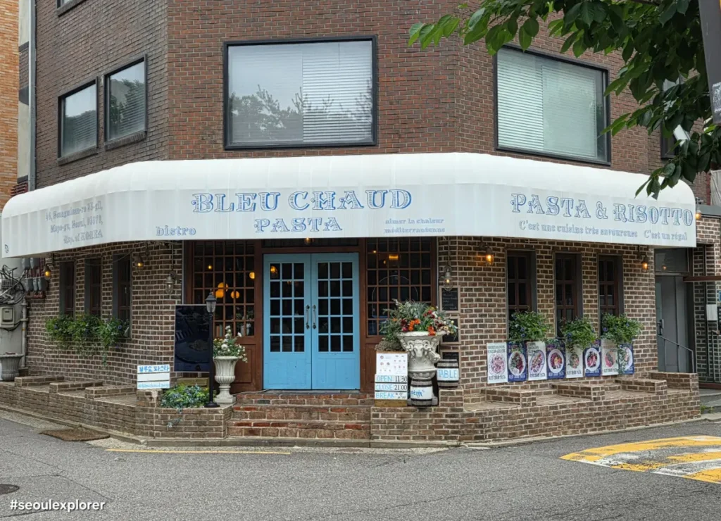 Entrance of Blue Sho Pasta restaurant in Yeonnam-dong