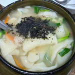 Traditional Samcheongdong sujebi in a pot